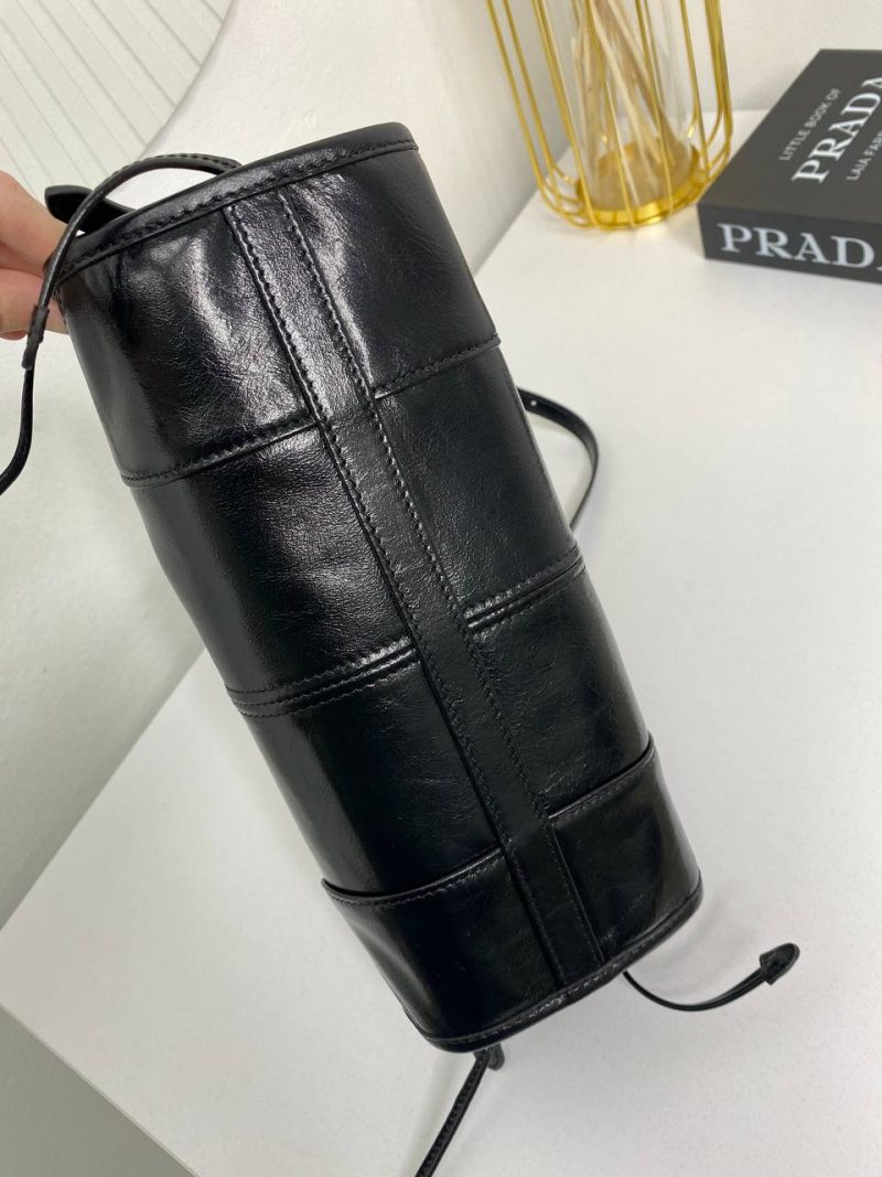 photo_5213347148198958546_y