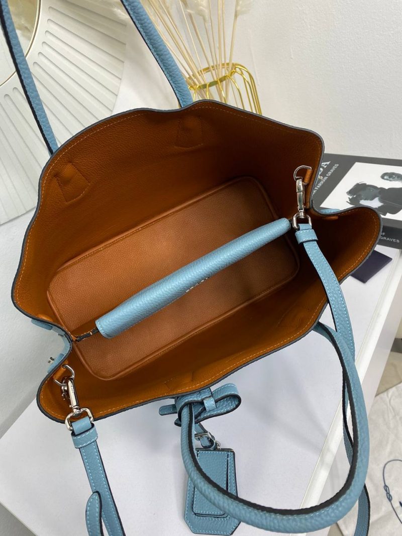 photo_5213347148198958564_y