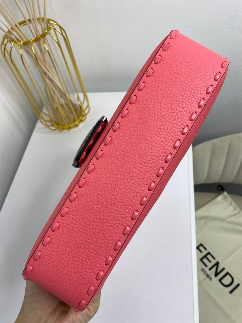 photo_5215598948012642963_y