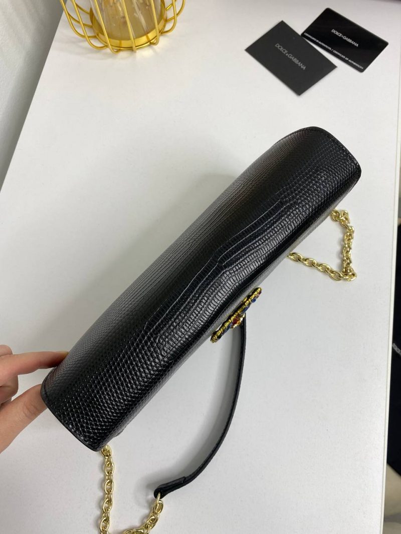 photo_5215598948012642973_y