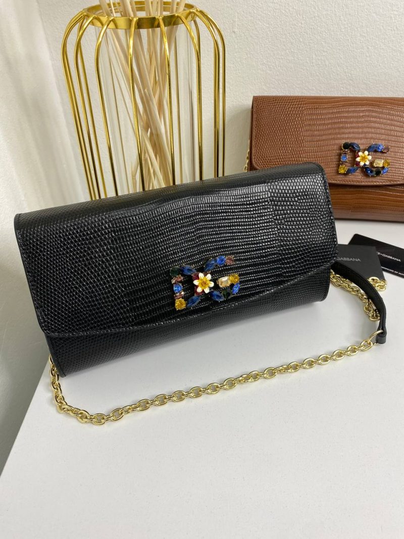 photo_5215598948012642976_y