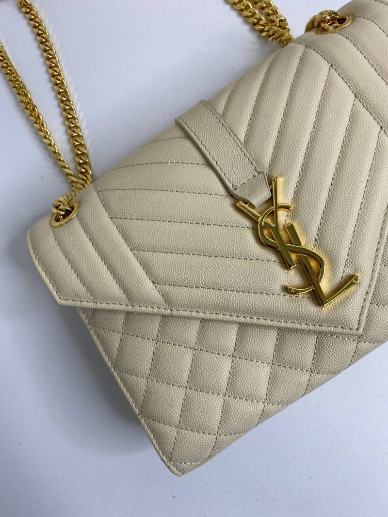 photo_5217832889352311351_y