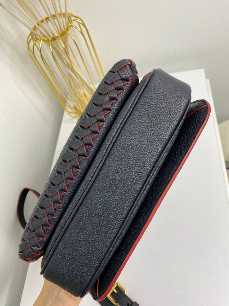 photo_5217832889352311368_y