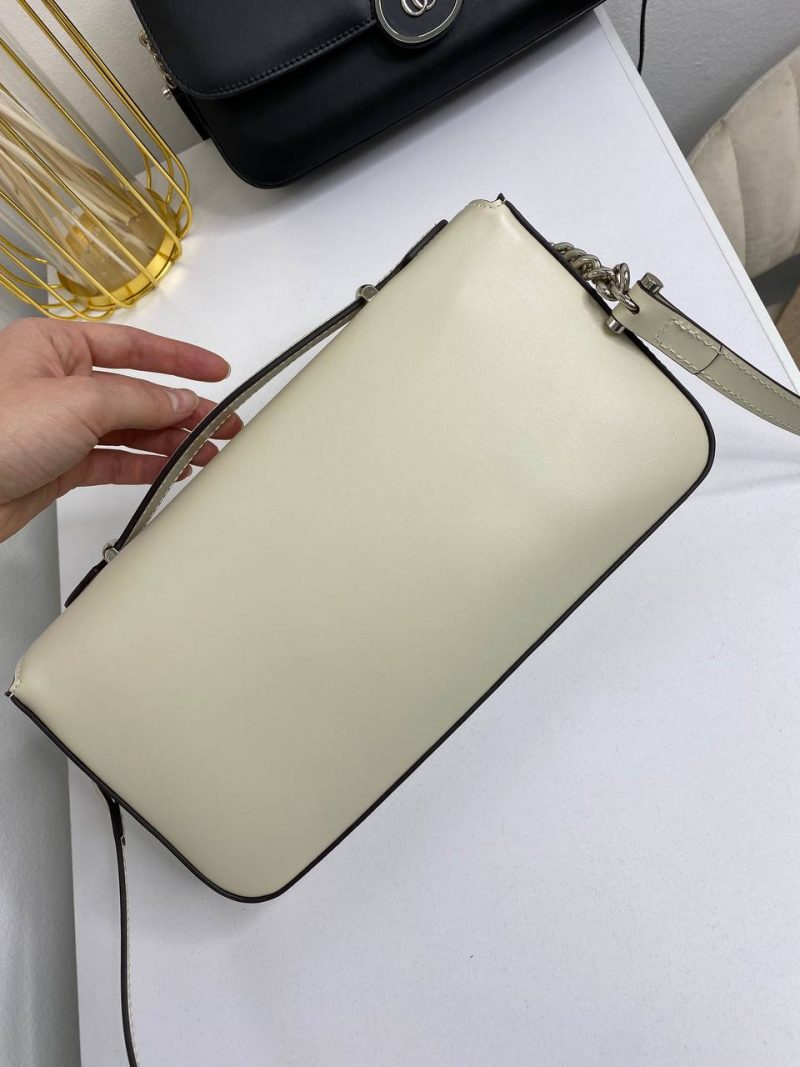 photo_5220084689165996407_y