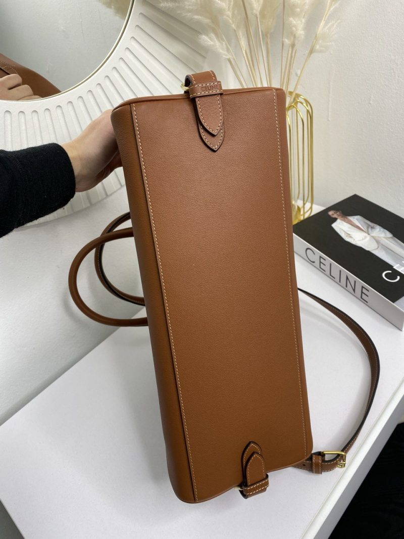 photo_5262835904572149972_y