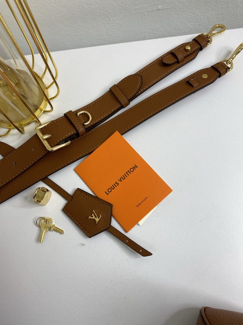 photo_5262835904572149989_y