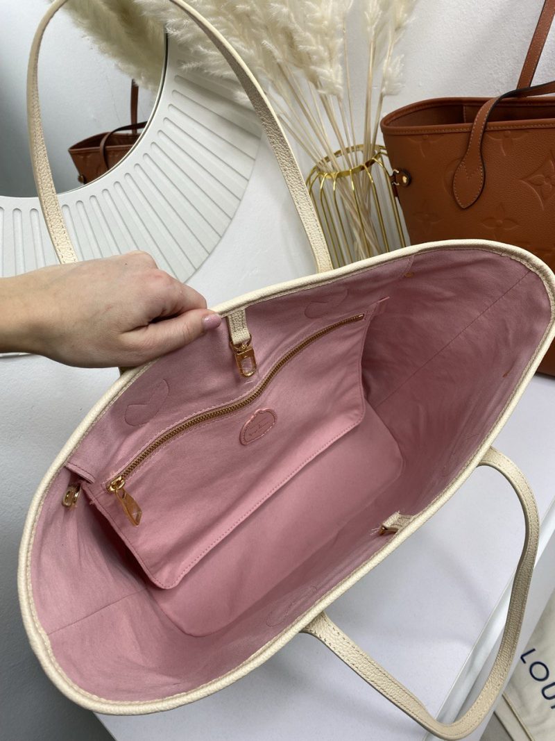 photo_5262835904572149990_y