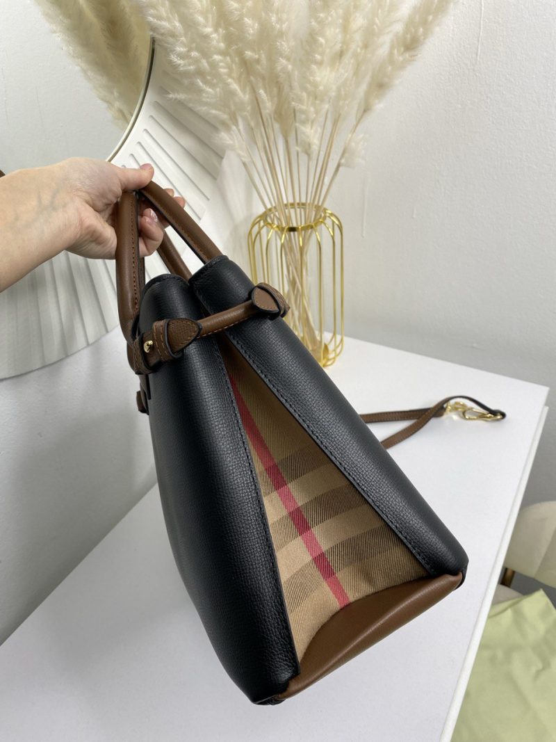 photo_5262835904572150150_y