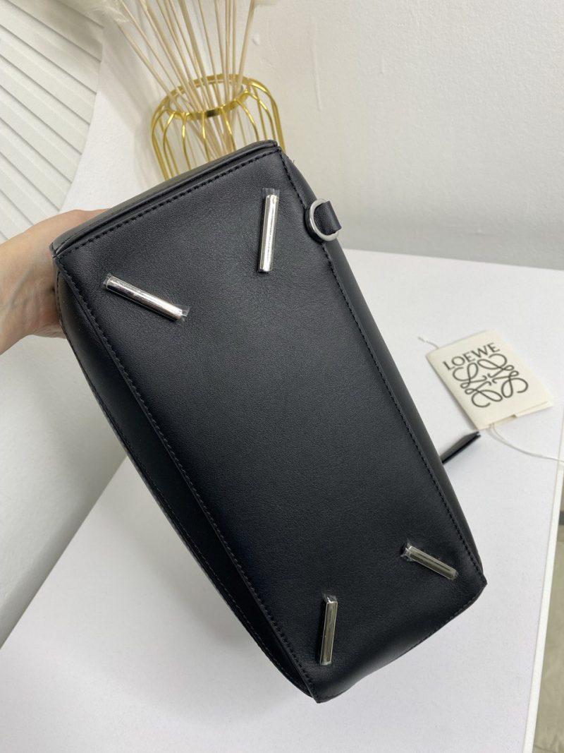 photo_5262835904572150227_y