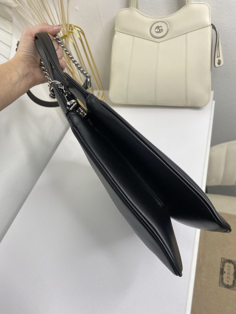 photo_5262835904572150285_y