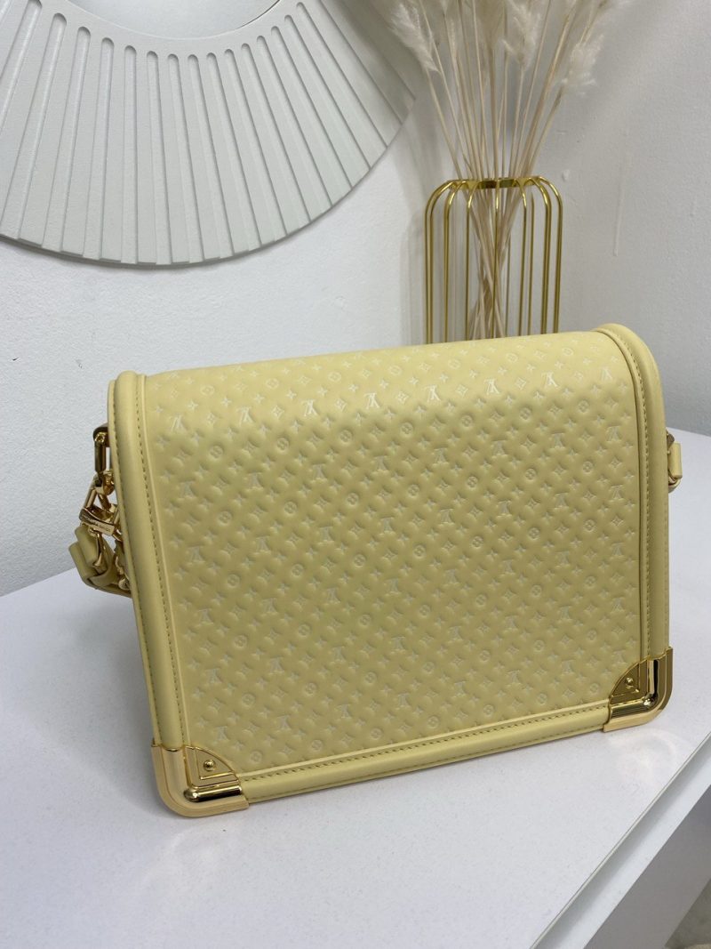 photo_5262835904572150344_y