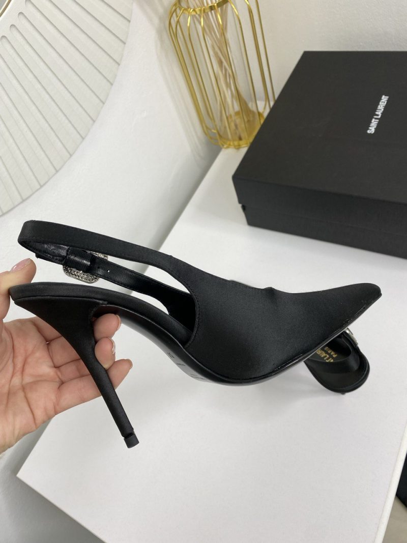 photo_5262835904572150390_y