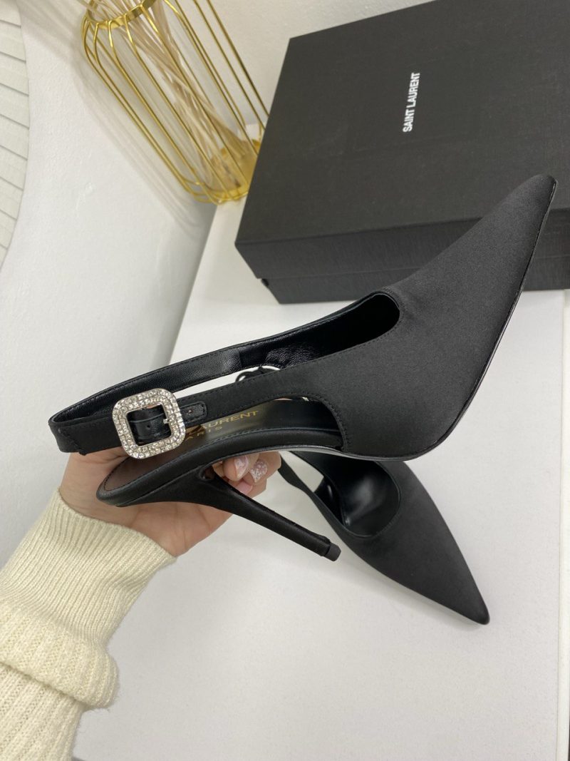 photo_5262835904572150392_y