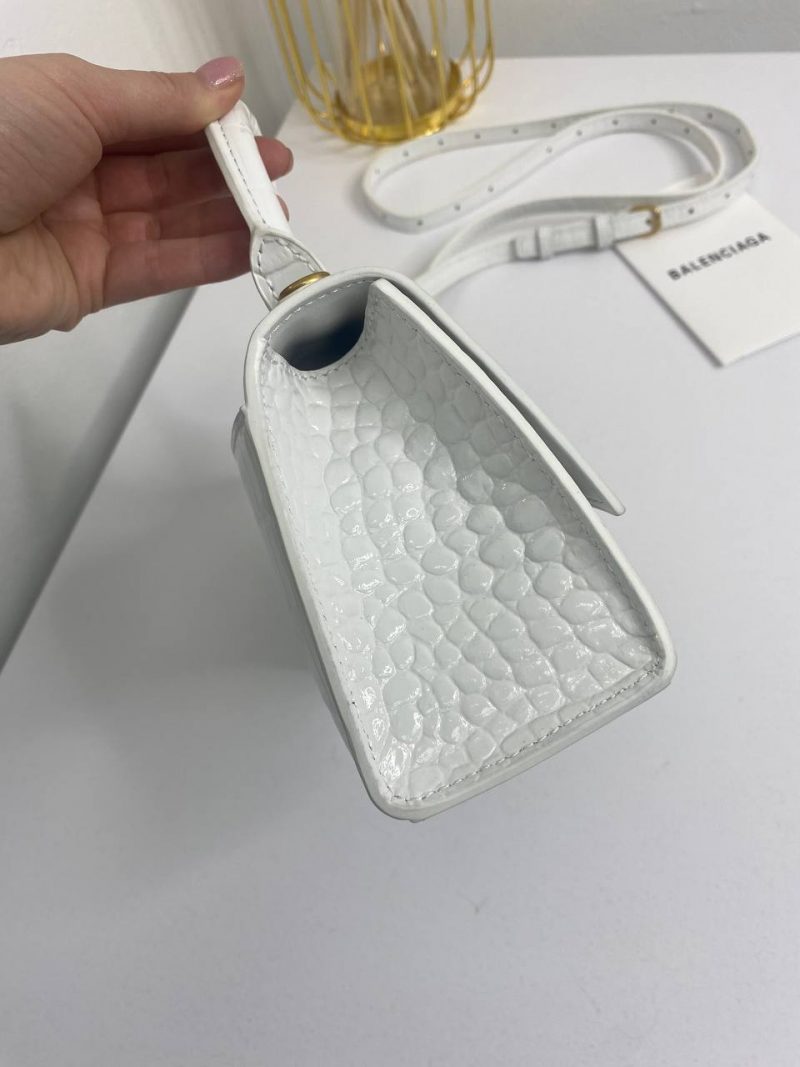 photo_5273776835542505123_y