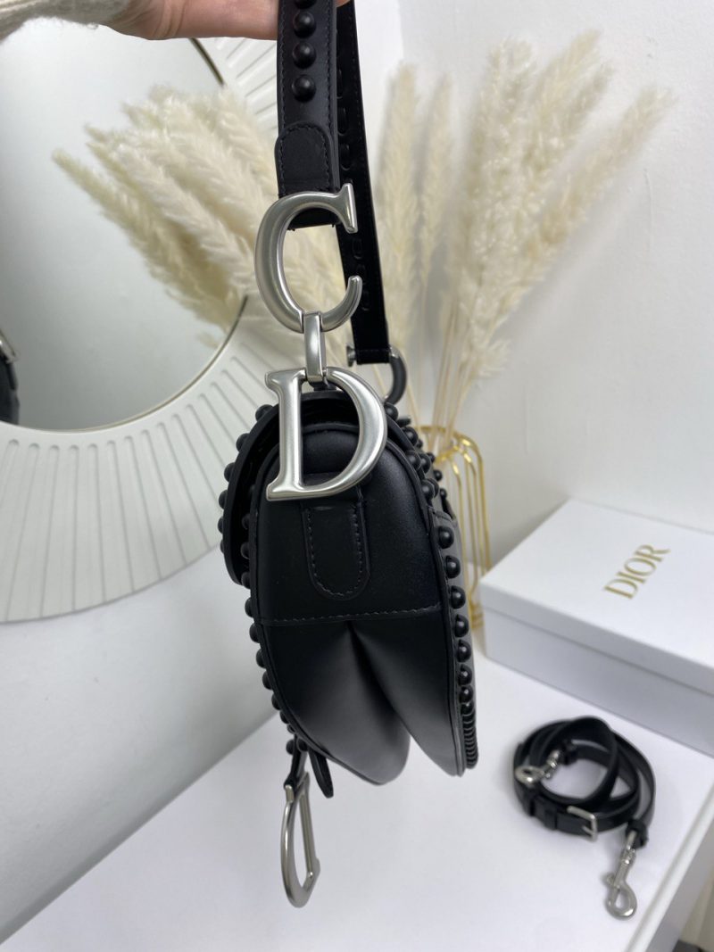 photo_5282935750222009793_y