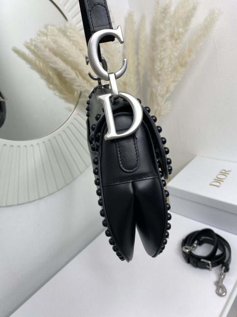 photo_5282935750222009794_y