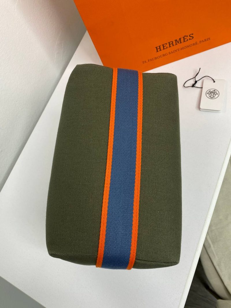 photo_5305673019324225701_y