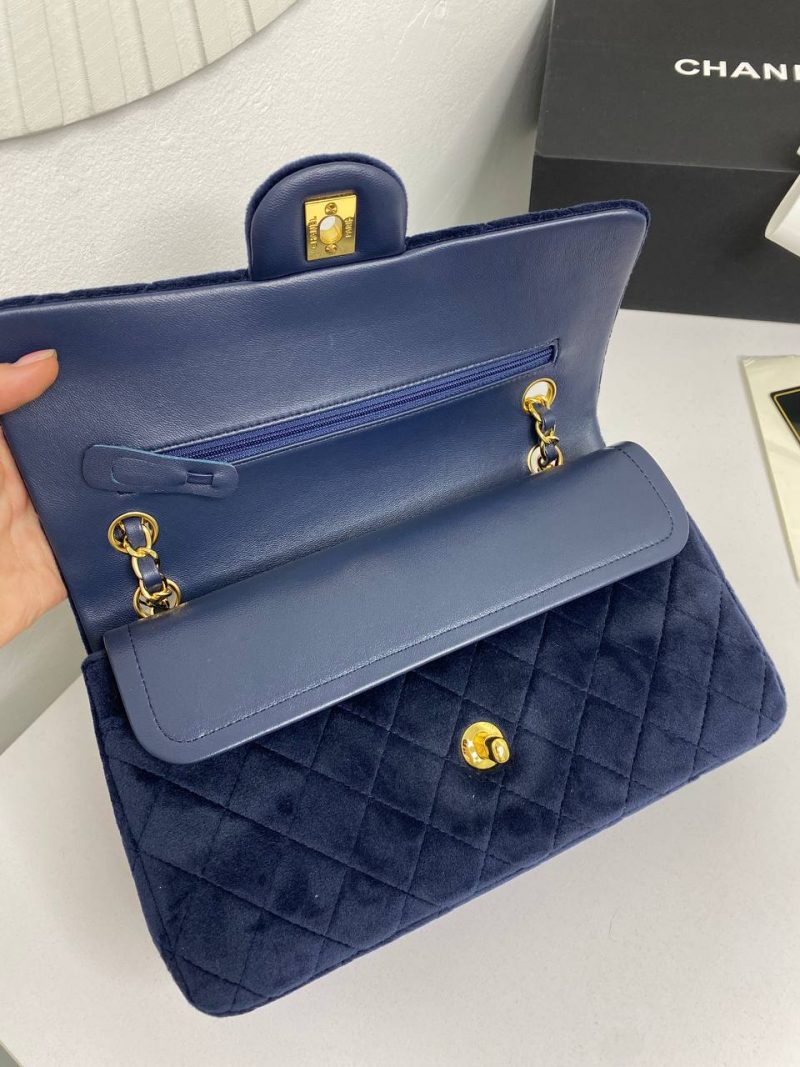 photo_5307505845078184673_y