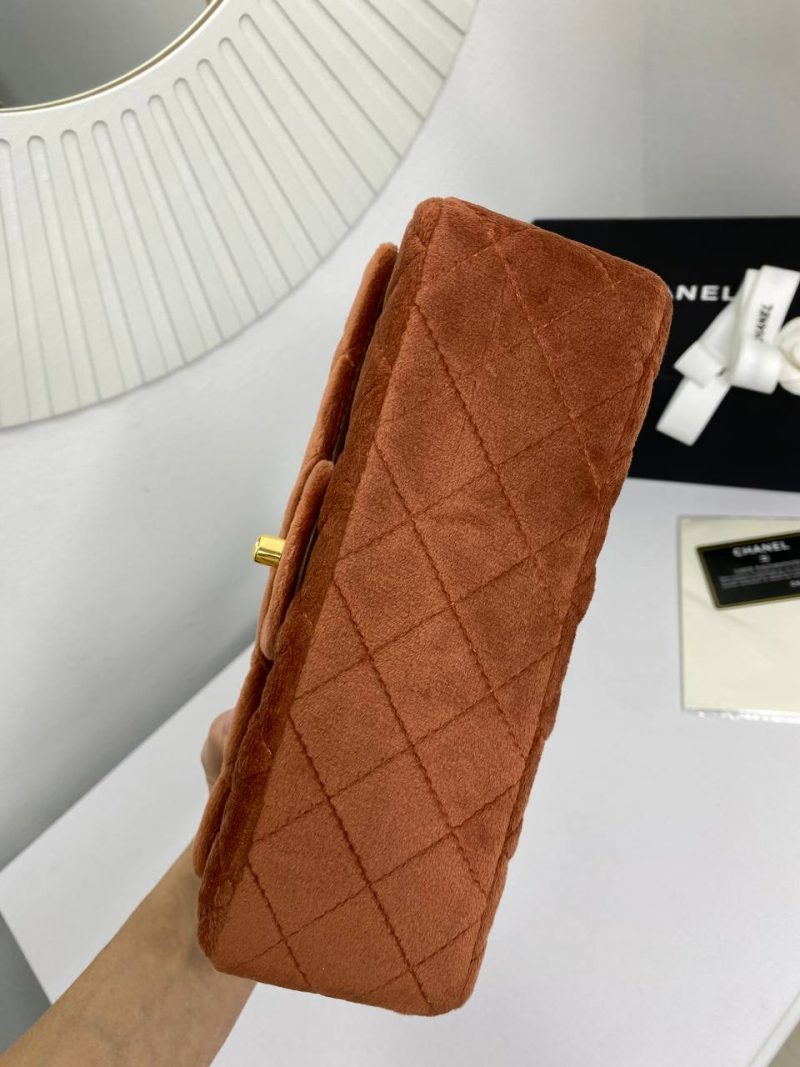 photo_5307505845078184675_y