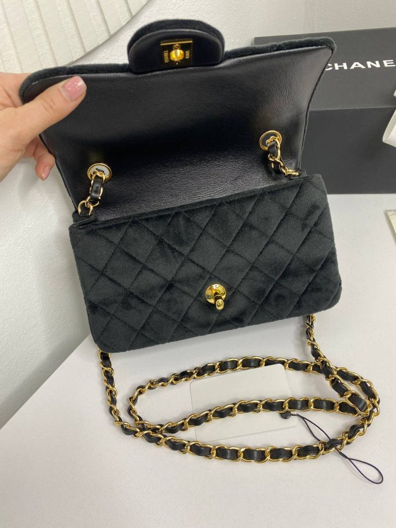 photo_5307505845078184688_y