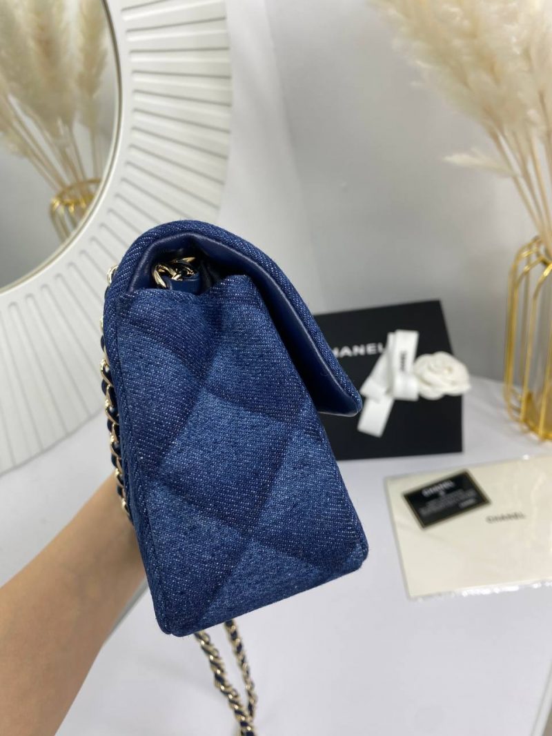 photo_5307505845078184695_y