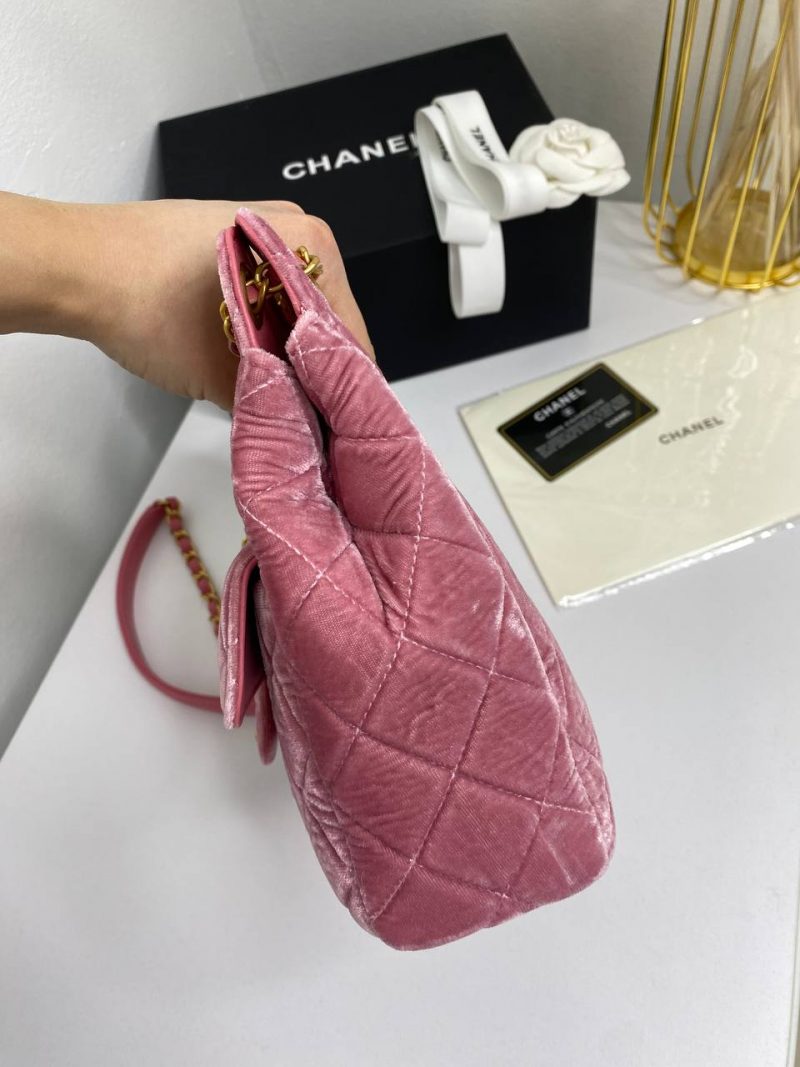 photo_5307505845078184701_y