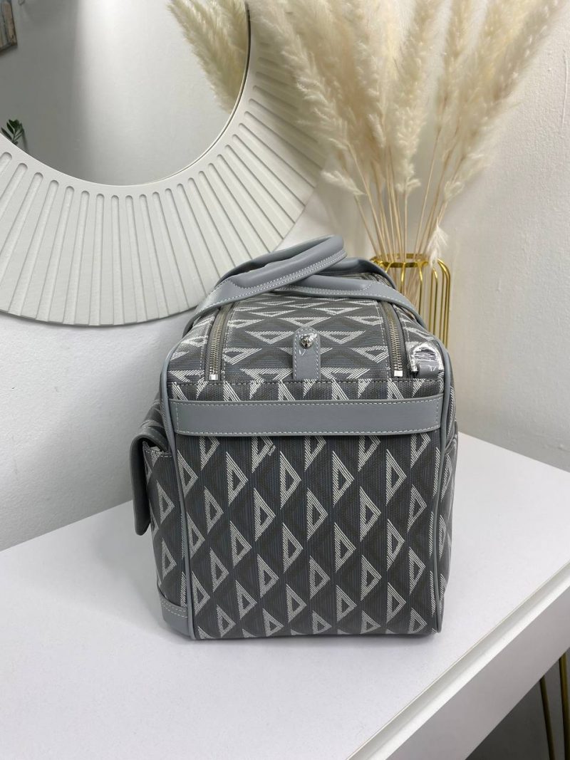 photo_5312125868384048297_y