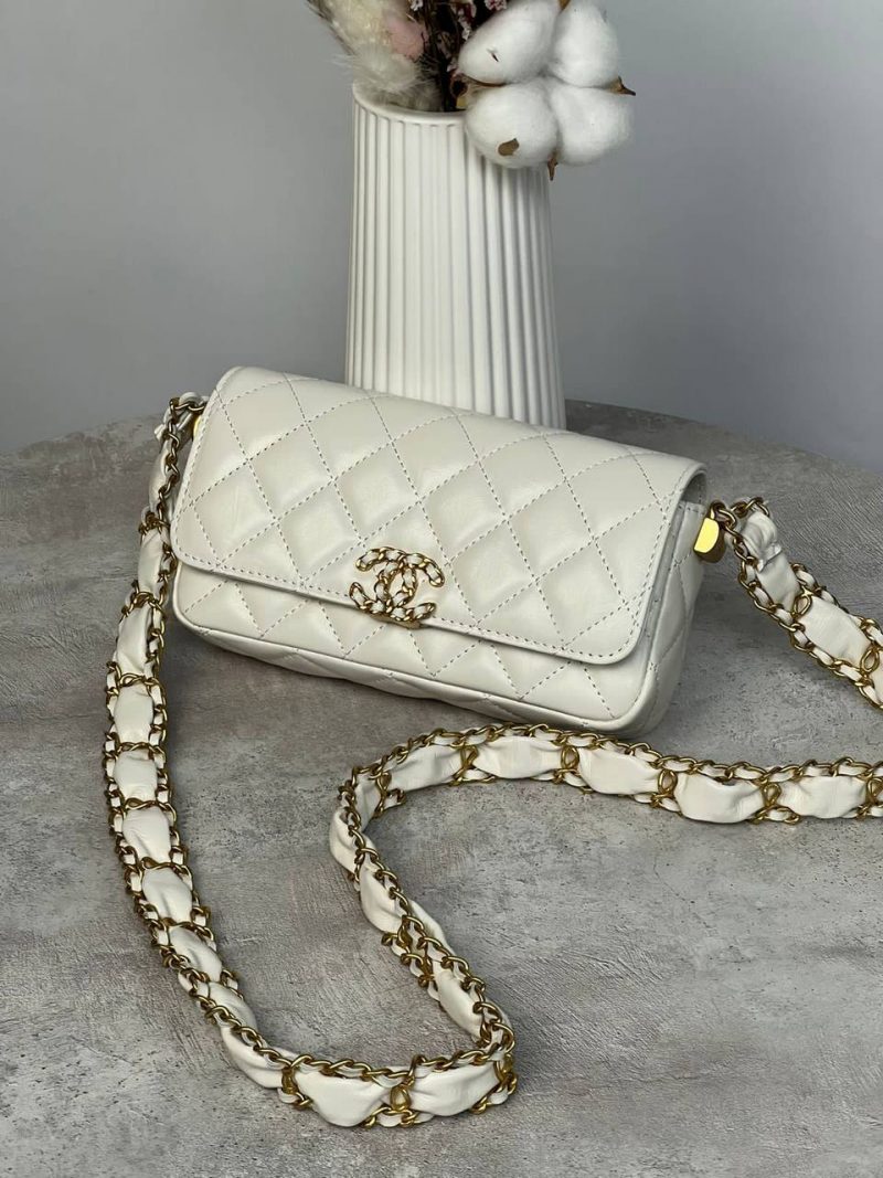 photo_5316895863357953864_y