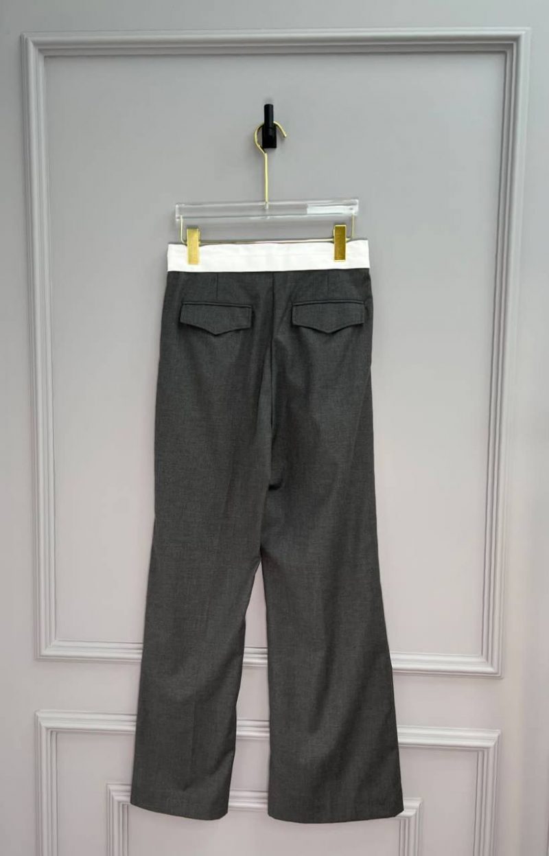 photo_5316895863357954520_y