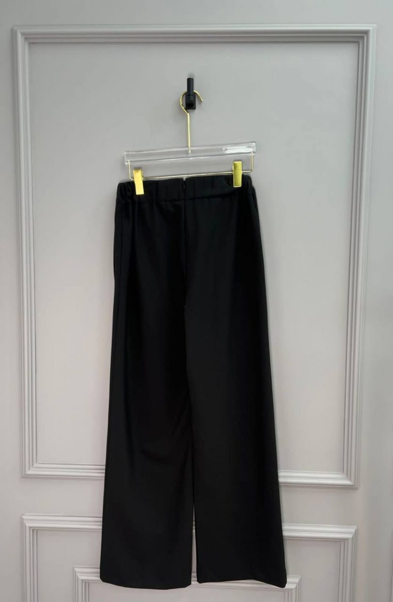 photo_5316895863357954523_y