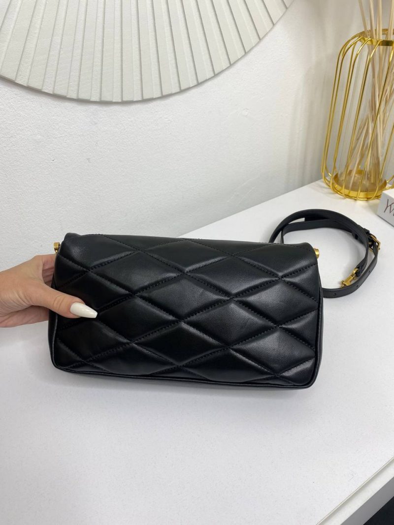 photo_5325883456086989954_y