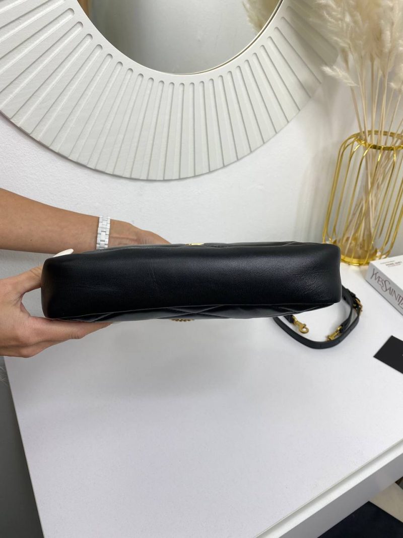 photo_5325883456086989955_y