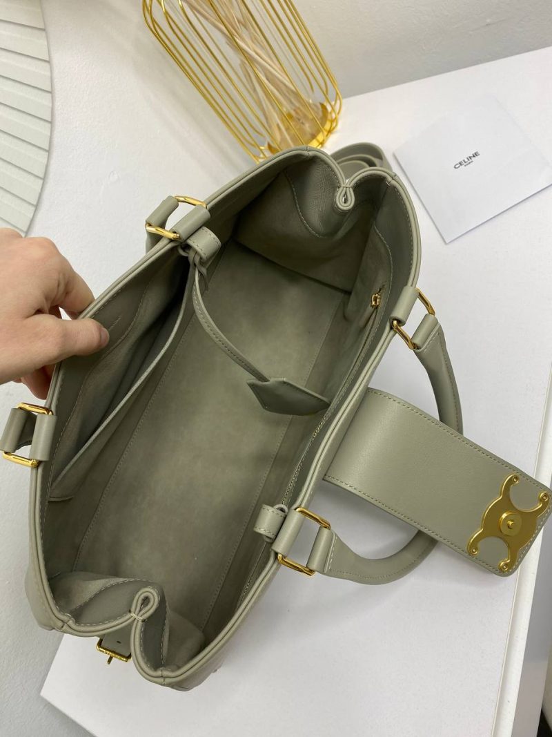 photo_5326013756804815928_y