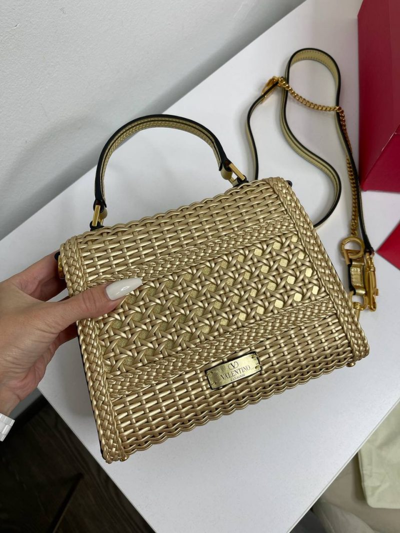 photo_5327767069829224097_y