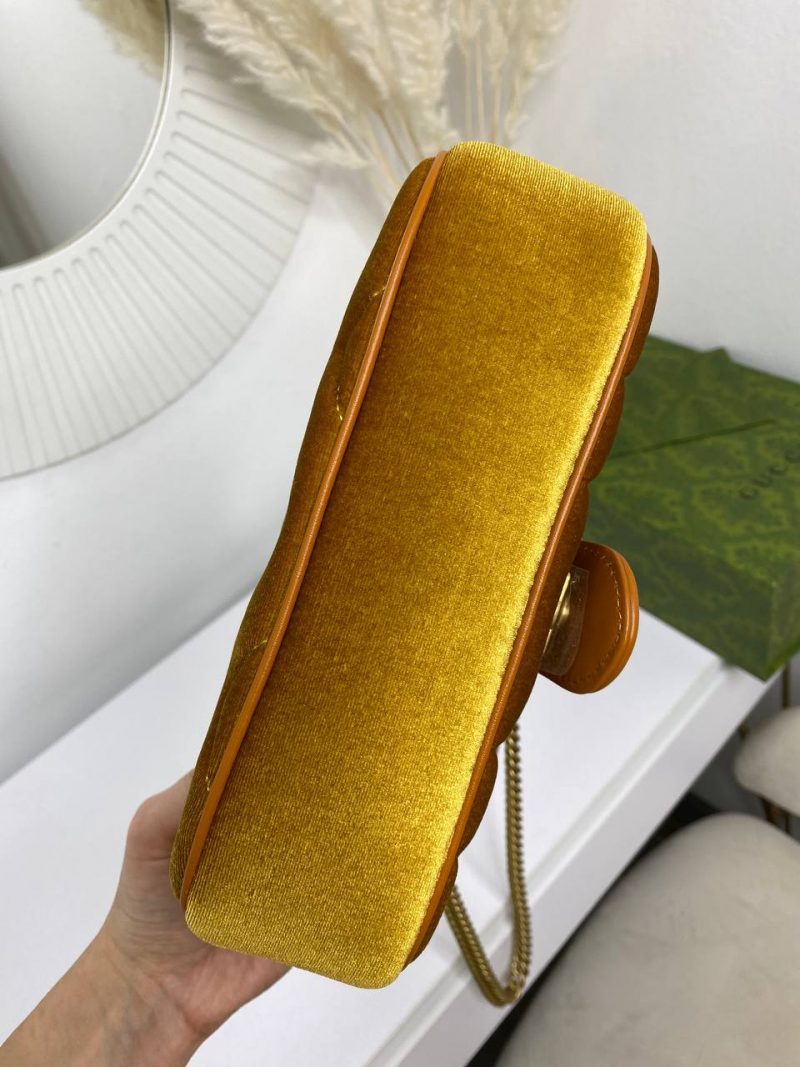 photo_5330495306070086936_y