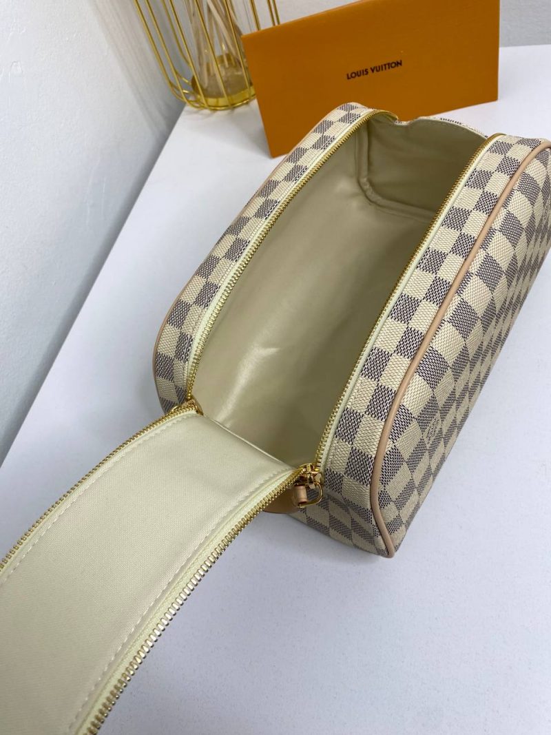 photo_5334749999457753965_y