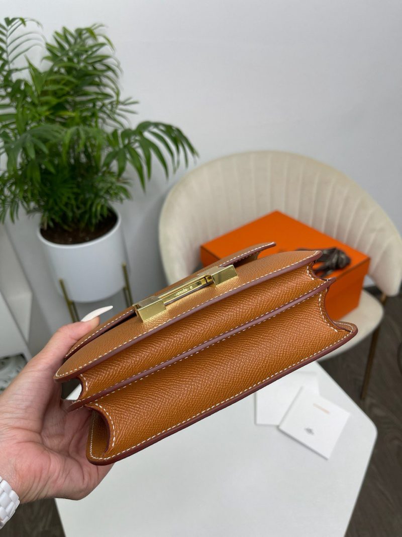 photo_5341415148751017998_y