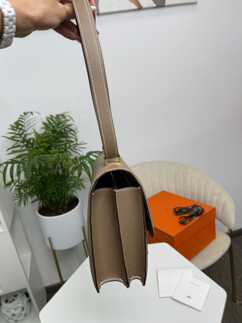 photo_5341415148751018005_y