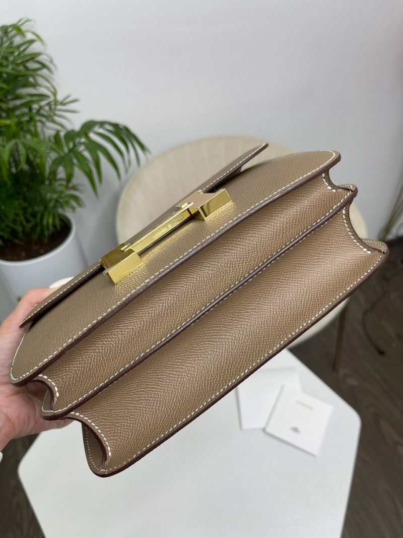 photo_5341415148751018006_y