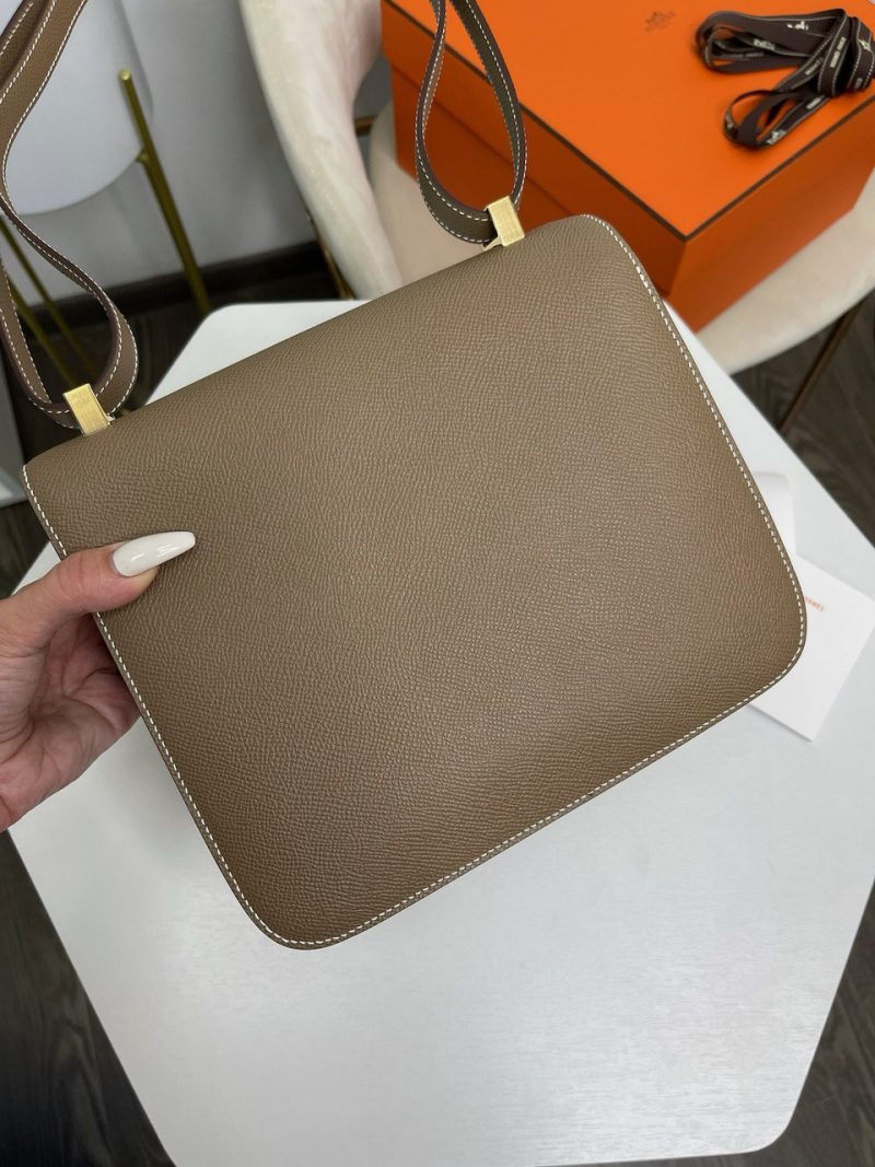 photo_5341415148751018009_y