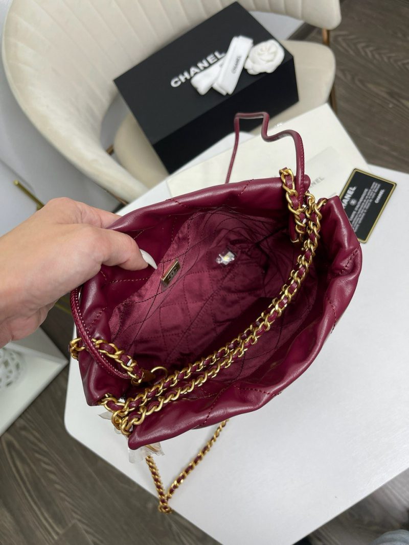 photo_5341415148751018063_y