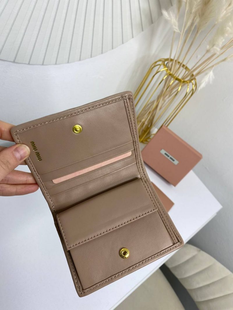 photo_5343567369747945233_y