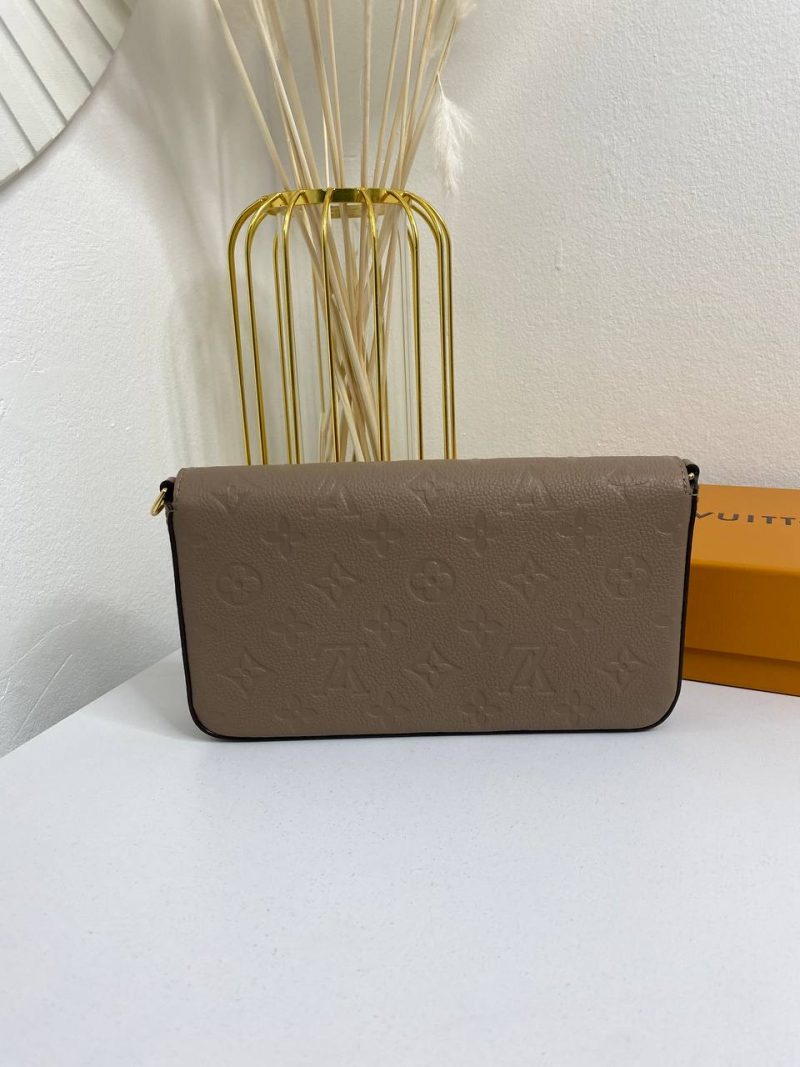 photo_5343628229434528445_y