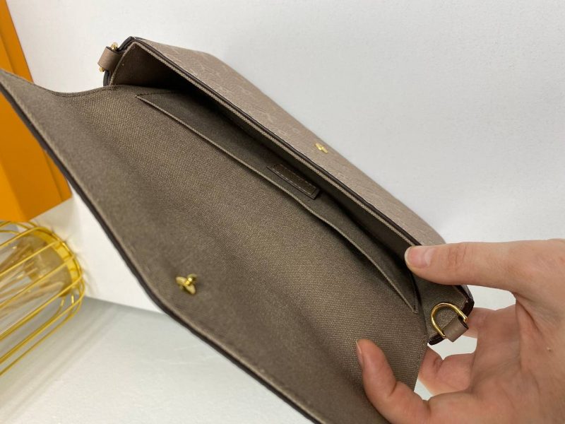 photo_5343628229434528447_y