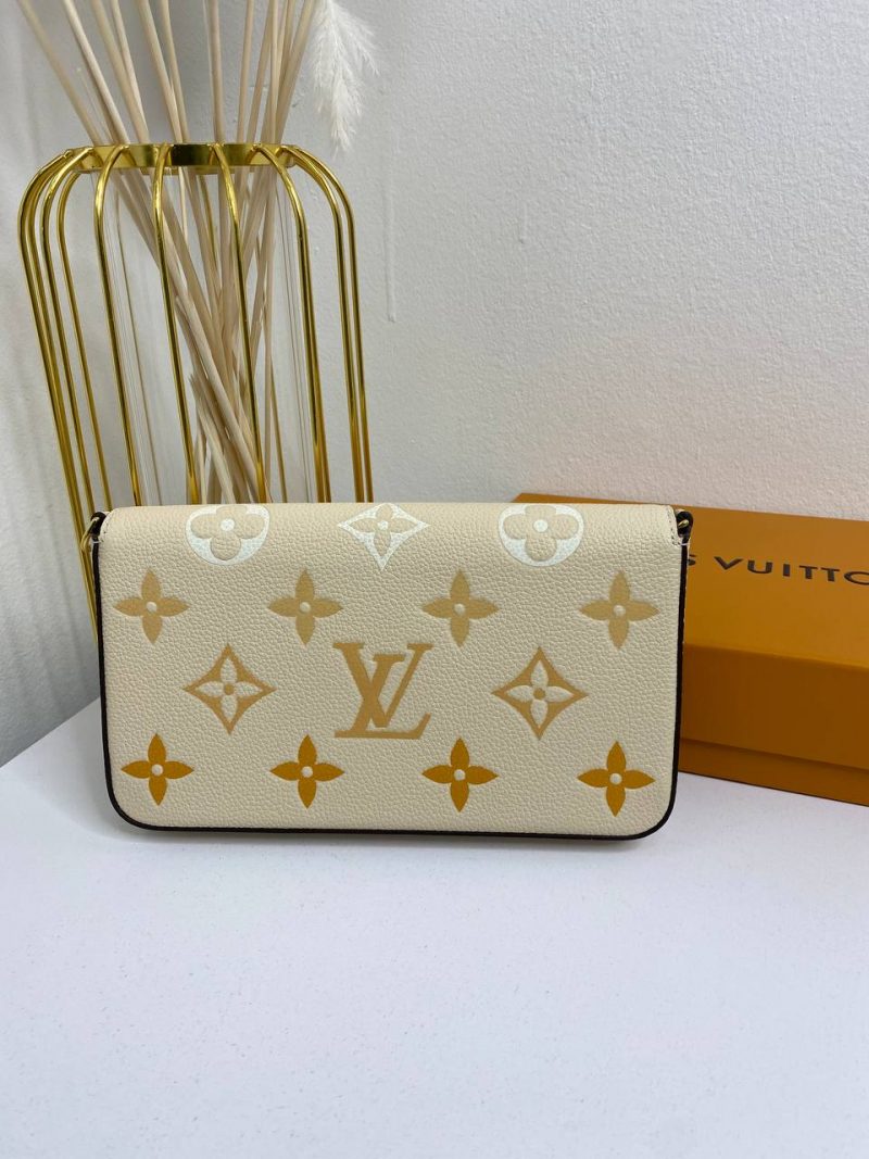 photo_5343628229434528487_y