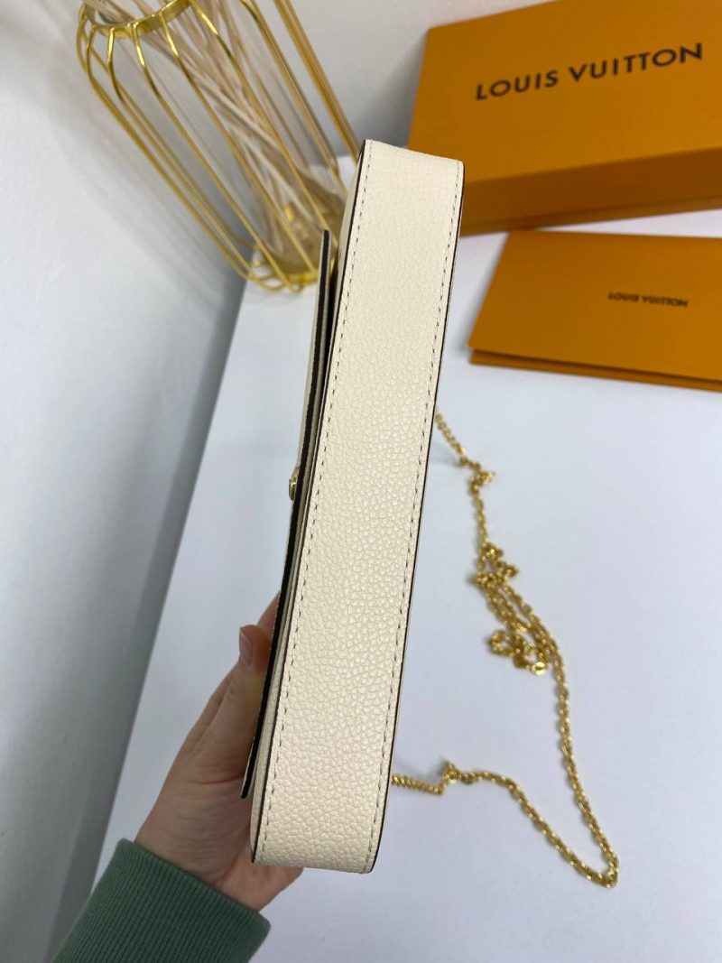 photo_5343628229434528490_y