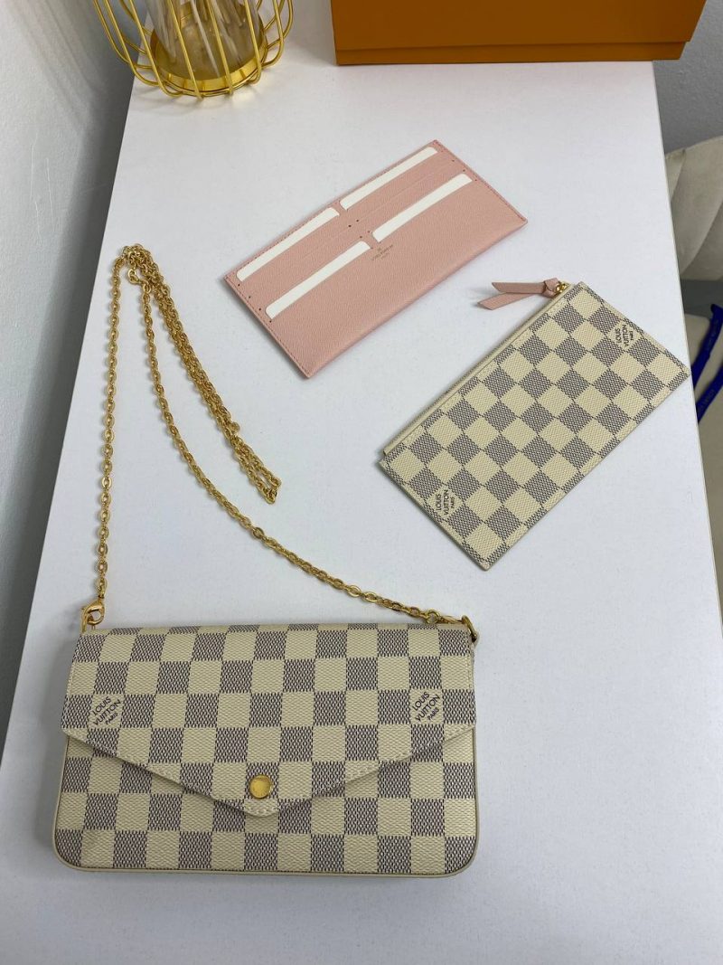 photo_5343628229434528505_y