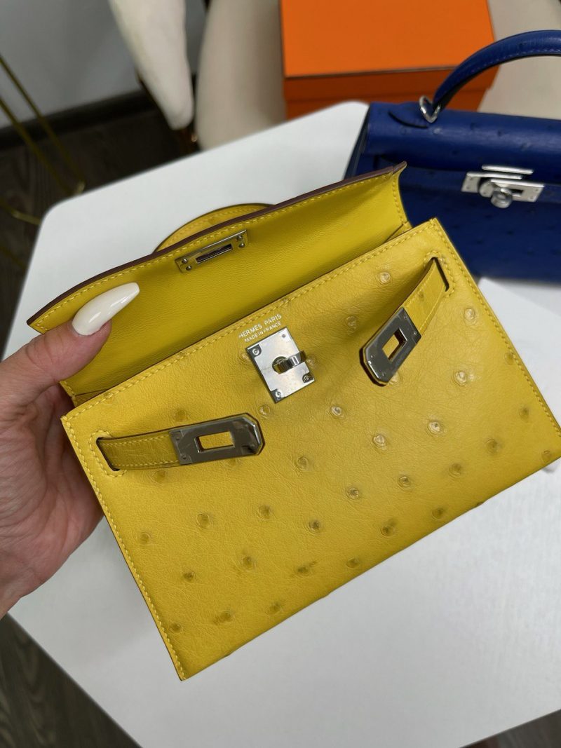 photo_5343666948564703657_y