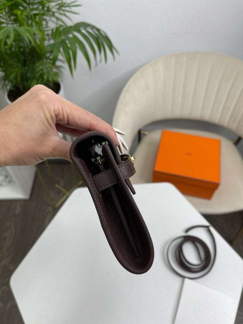 photo_5343666948564703660_y