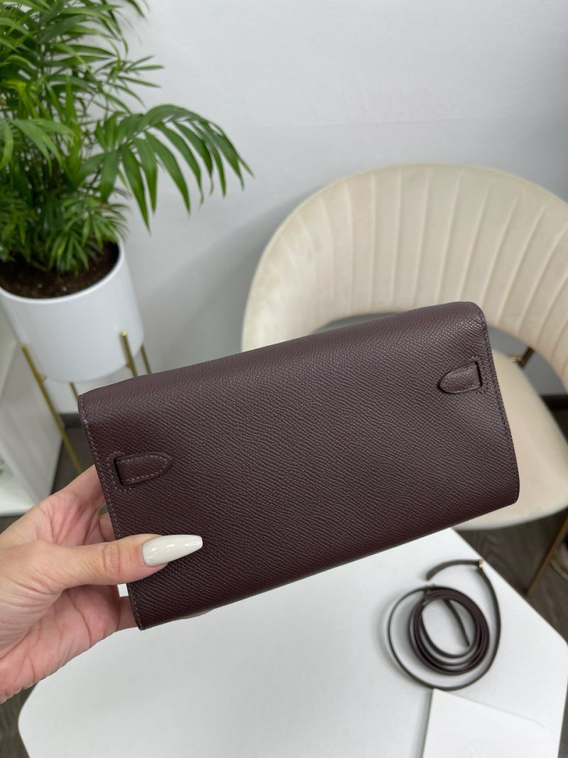 photo_5343666948564703662_y